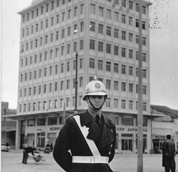 Τροχονόμος της Αστυνομίας Πόλεων το 1960 στην Αθήνα